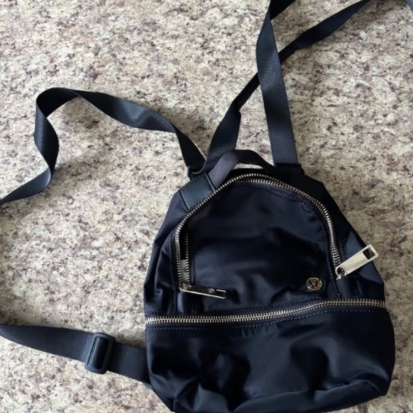 Lululemon micro city adventurer bag - Picture 1 of 3